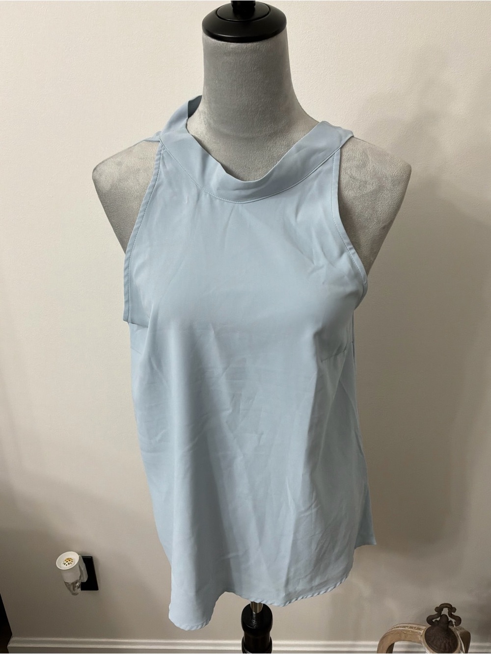 HALARA Pale Blue Halo Neck Sleeveless Camisole